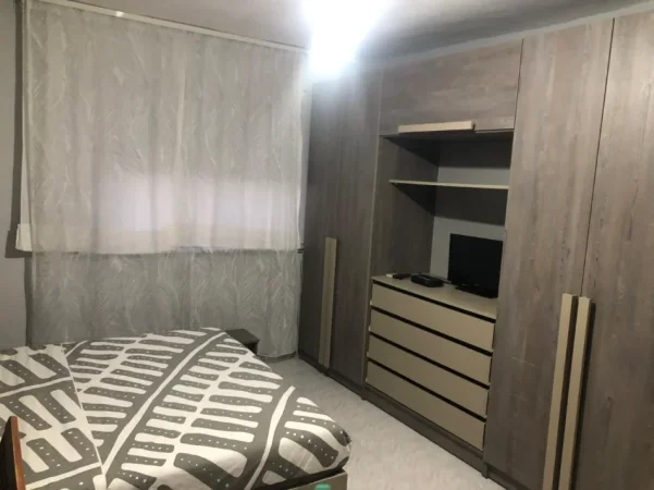 Tirane, jepet me qera apartament 2+1 Kati 5, 580 € (21 Dhjetori)