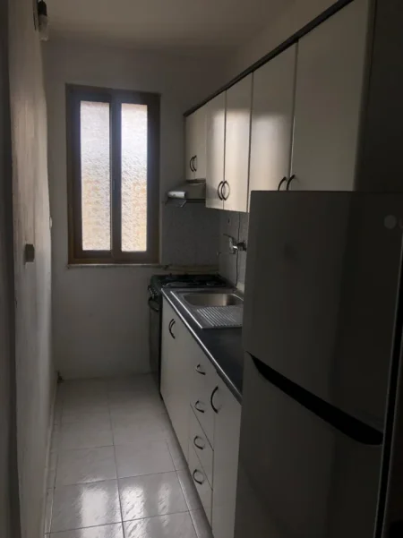 Tirane, jepet me qera apartament 2+1 Kati 5, 580 € (21 Dhjetori)