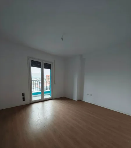 Tirane, shitet apartament 1+1 Kati 3, 69 m² 86.000 € (Paskuqan)