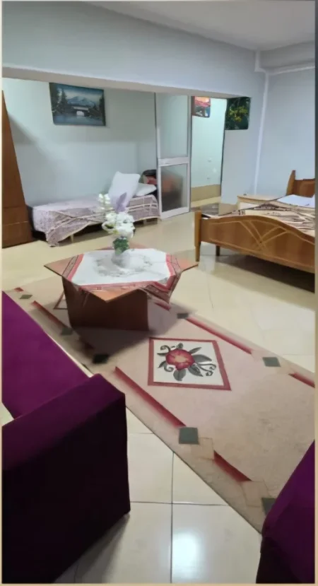 Tirane, jepet me qera apartament 1+1 Kati 1, 70 m² 450 € 