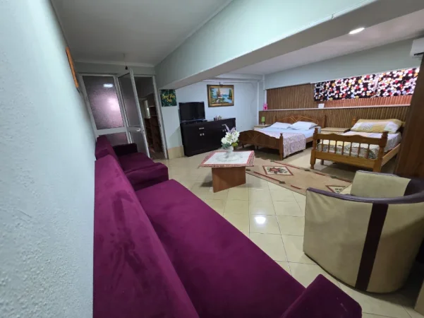 Tirane, jepet me qera apartament 1+1 Kati 1, 70 m² 450 € 