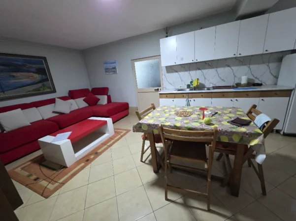 Tirane, jepet me qera apartament 1+1 Kati 1, 70 m² 450 € 