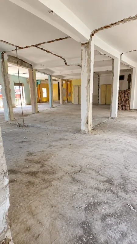 Durres, shitet apartament Kati 3, 301 m² 