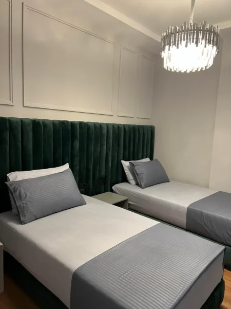 Tirane, jepet me qera apartament 2+1 Kati 3, 1.200 € (TEG – Tirana East Gate)
