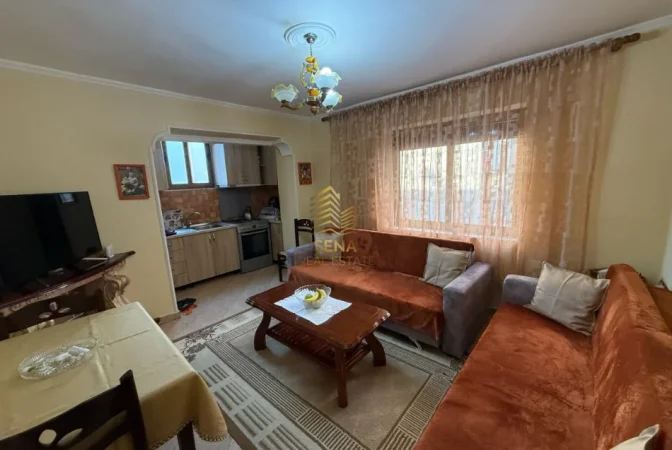 Tirane, jepet me qera apartament 1+1+Ballkon Kati 3, 60 m² 450 € (Rruga Bardhyl)