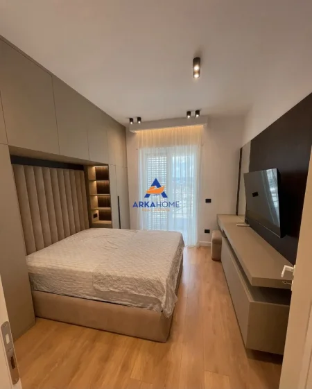 Tirane, jepet me qera apartament 1+1+Ballkon Kati 8, 70 m² 859 € 