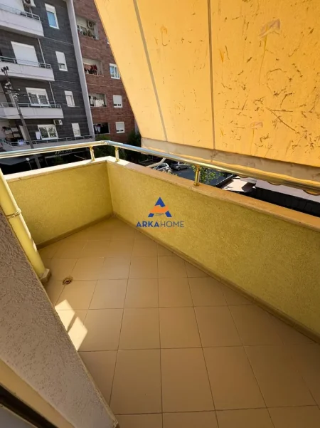 Tirane, shitet apartament 2+1+Ballkon Kati 2, 88 m² 145.005 € 