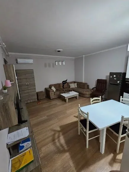 Tirane, jepet me qera apartament 1+1 Kati 6, 65 m² 500 € (ASTIR)