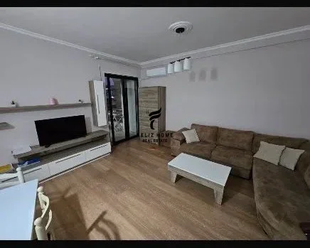 Tirane, jepet me qera apartament 1+1 Kati 6, 65 m² 500 € (ASTIR)