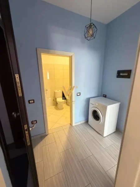 Tirane, jepet me qera apartament 1+1+Ballkon Kati 4, 75 m² 520 € (ASTIR)