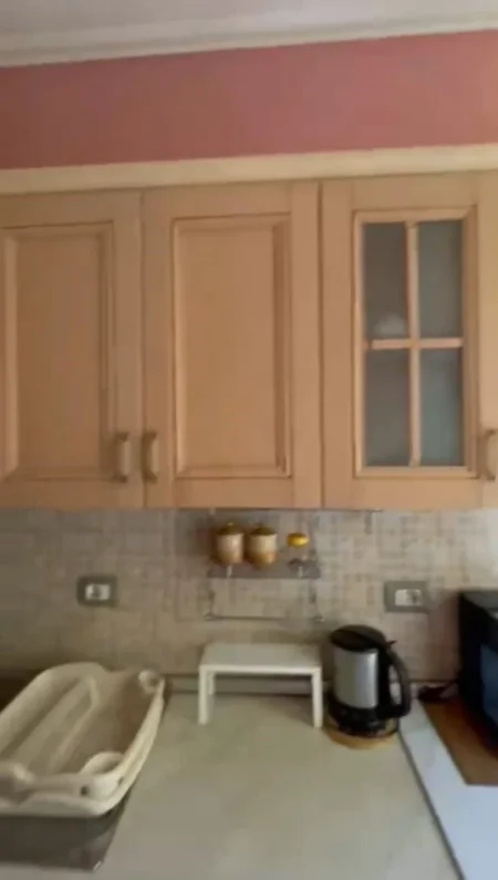 Tirane, jepet me qera apartament 1+1 Kati 4, 72 m² 500 € (Rruga e Durrësit)