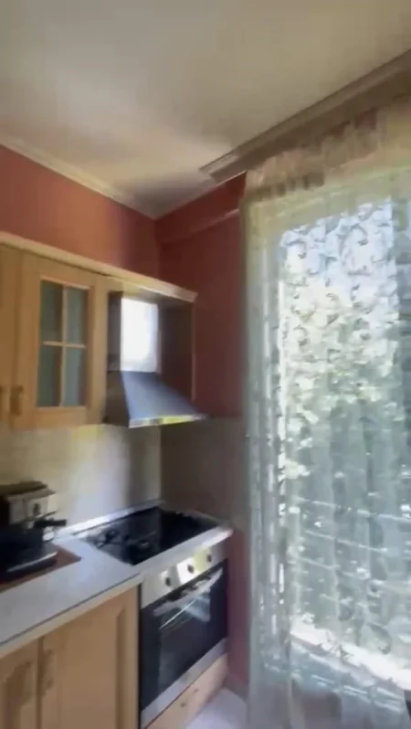 Tirane, jepet me qera apartament 1+1 Kati 4, 72 m² 500 € (Rruga e Durrësit)