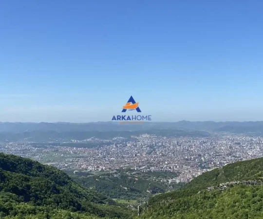 Tirane, shitet toke , 1.300 m² 
