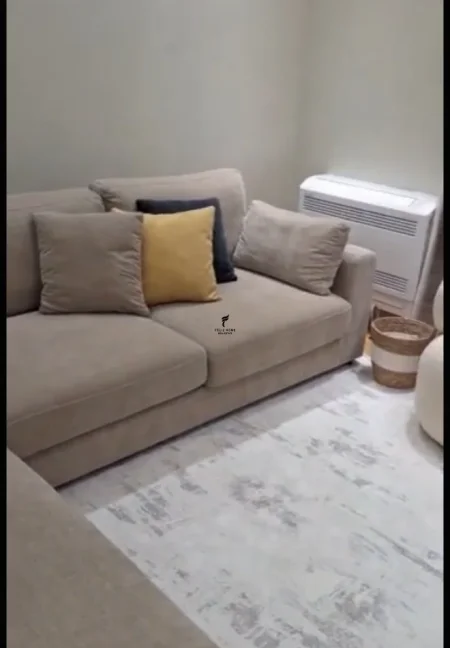 Tirane, jepet me qera apartament 1+1 Kati 3, 70 m² 750 € (FUSHA E AVIACIONIT)