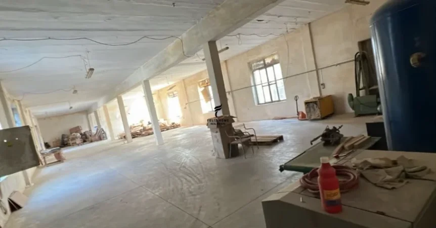 Tirane, jepet me qera magazine Kati 1, 540 m² 2.300 € (YZBERISHT)