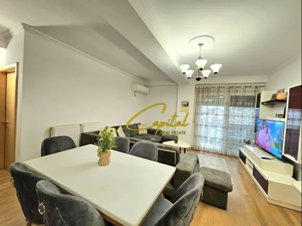 Tirane, jepet me qera apartament 2+1 Kati 1, 95 m² 700 € (KOPSHTI BOTANIK)