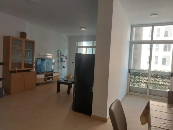 Tirane, jepet me qera apartament 2+1 Kati 2, 98 m² 450 € (Vila L)