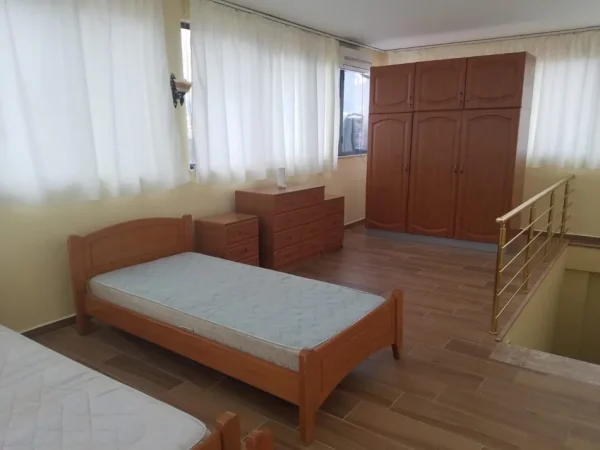 Tirane, jepet me qera apartament 1+1 Kati 6, 65 m² 330 € (Ali Demi)