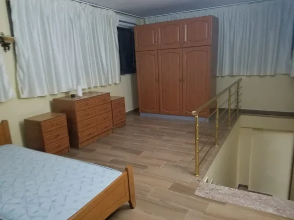 Tirane, jepet me qera apartament 1+1 Kati 6, 65 m² 330 € (Ali Demi)