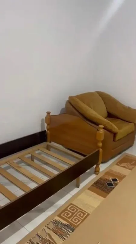 Tirane, jepet me qera apartament 2+1 Kati 1, 80 m² 400 € (Rruga Njazi Meka)
