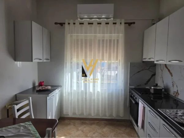 Tirane, jepet me qera apartament 1+1+Ballkon Kati 2, 65 m² 400 € (MISTO MAME)