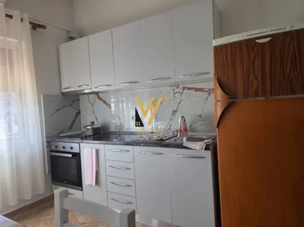 Tirane, jepet me qera apartament 1+1+Ballkon Kati 2, 65 m² 400 € (MISTO MAME)