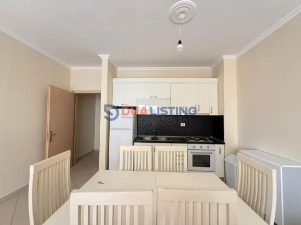 Tirane, jepet me qera apartament 2+1+Ballkon Kati 6, 90 m² 500 € 