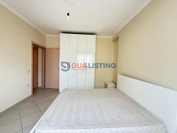 Tirane, jepet me qera apartament 2+1+Ballkon Kati 6, 90 m² 500 € 