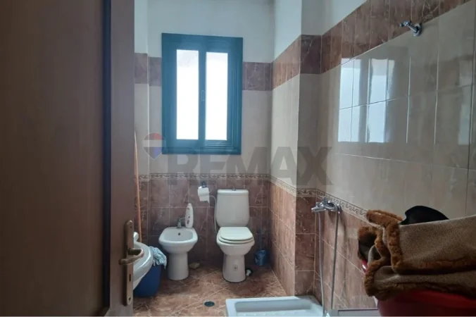 Vlore, shitet apartament 2+1+Ballkon Kati 5, 130 m² 165.000 € (Blv.Isamil Qemali, Vlore)