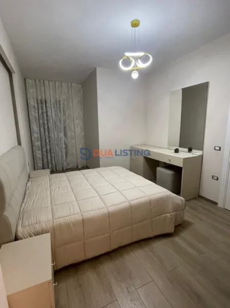 Tirane, jepet me qera apartament 2+1+Ballkon Kati 6, 110 m² 800 € (Oasis Residence)