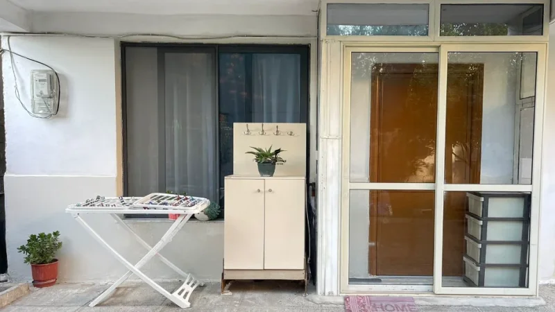 Tirane, jepet me qera apartament 1+1 Kati 1, 70 m² 400 € (JORDAN MISJA)