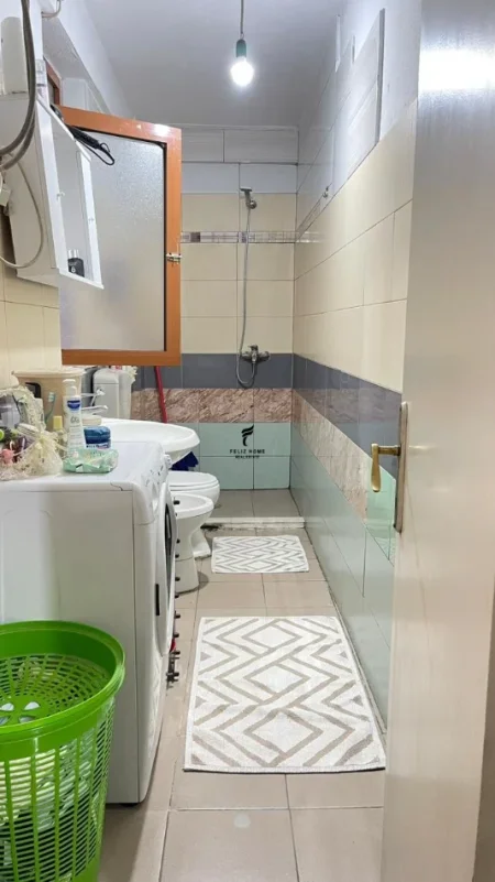 Tirane, jepet me qera apartament 1+1 Kati 1, 70 m² 400 € (JORDAN MISJA)