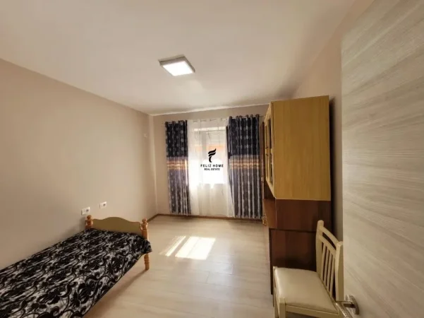 Tirane, jepet me qera apartament 2+1 Kati 2, 80 m² 650 € (MYSLYM SHYRI)