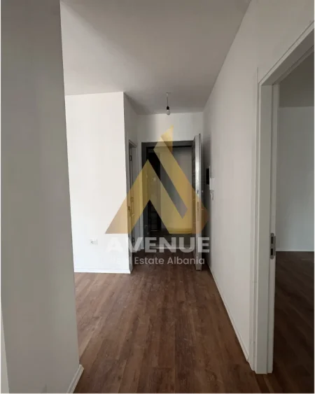 Tirane, shitet apartament 2+1+Ballkon Kati 8, 107 m² 202.160 € (Rruga Kujtim Laro)