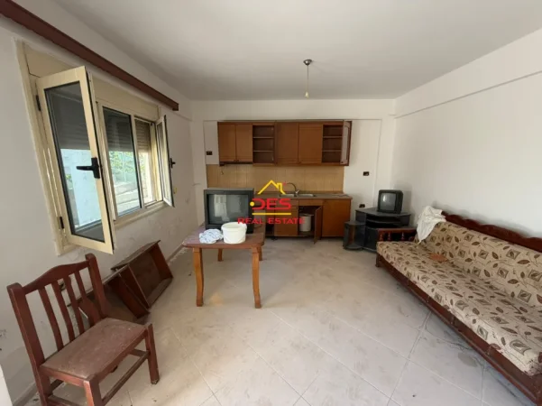 Vlore, shitet shtepi Kati 2, 215 m² 250.000 € (Rruga Haxhi Xhyherri, Vlorë)