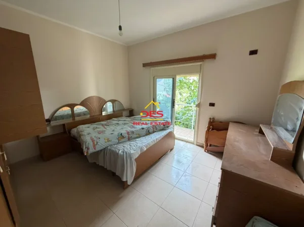 Vlore, shitet shtepi Kati 2, 215 m² 250.000 € (Rruga Haxhi Xhyherri, Vlorë)