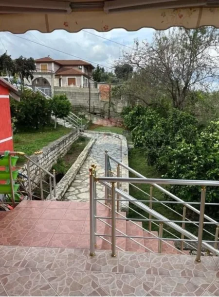 Vlore, shitet shtepi 2+1 Kati 1, 300 m² 120.000 € (Sherishte, Vlore)