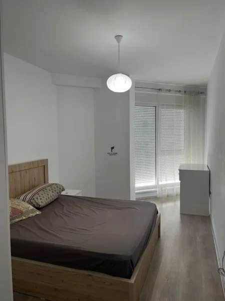 Tirane, jepet me qera apartament 2+1 Kati 4, 106 m² 550 € (SIRI KODRA)