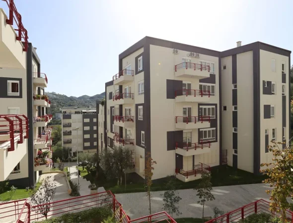 Tirane, shitet apartament 3+1+Aneks+Ballkon Kati 5, 178 m² (Kompleksi FZ)