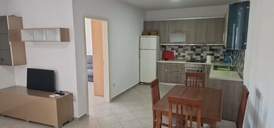 Tirane, jepet me qera apartament 2+1 Kati 3, 95 m² 500 € (Vila L ne Astir)