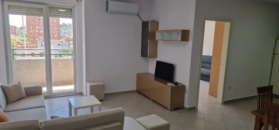 Tirane, jepet me qera apartament 2+1 Kati 3, 95 m² 500 € (Vila L ne Astir)