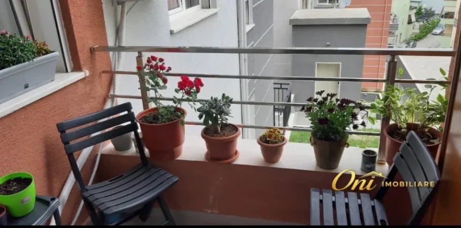 Tirane, jepet me qera apartament 2+1 Kati 1, 100 m² 600 € (KOPSHTI BOTANIK)