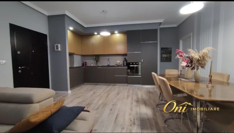 Tirane, jepet me qera apartament 2+1 Kati 1, 100 m² 600 € (KOPSHTI BOTANIK)