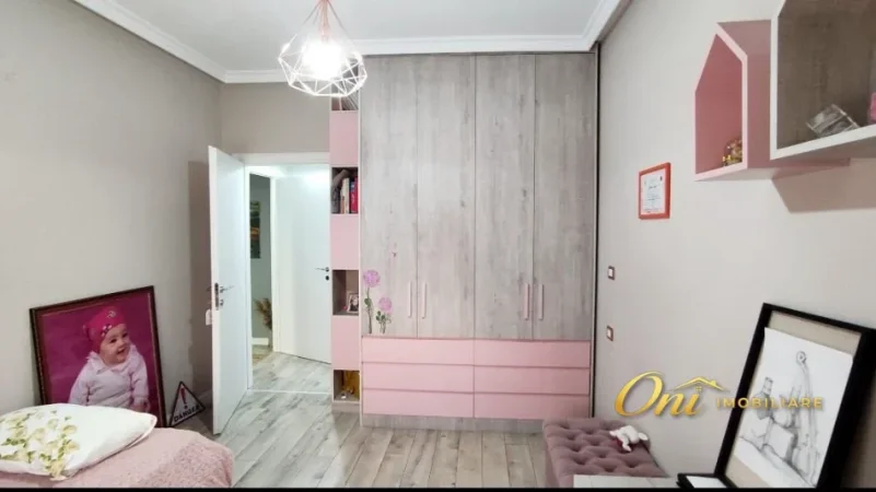 Tirane, jepet me qera apartament 2+1 Kati 1, 100 m² 600 € (KOPSHTI BOTANIK)