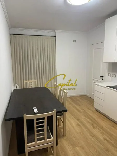 Tirane, jepet me qera apartament+verande | Penthouse 1+1 Kati 9, 100 m² 1.400 € (ISH BLLOKU)