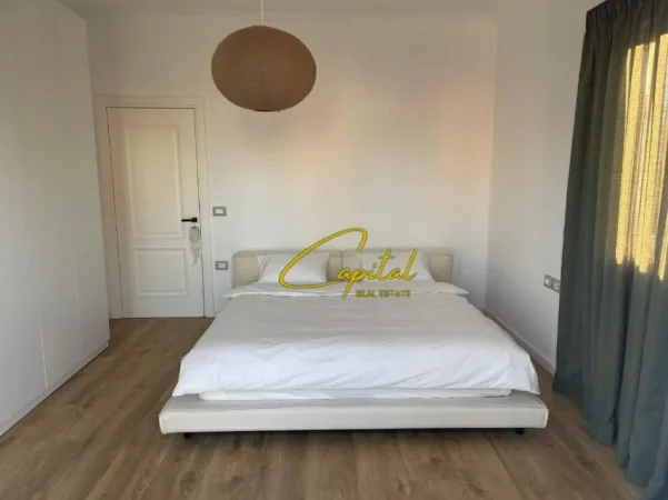 Tirane, jepet me qera apartament+verande | Penthouse 1+1 Kati 9, 100 m² 1.400 € (ISH BLLOKU)