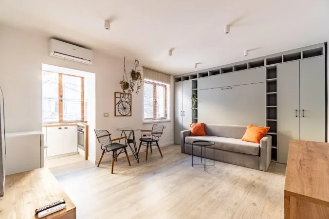 Tirane, jepet me qera apartament 1+1 Kati 2, 40 m² 500 € (SHKOLLA E KUQE)