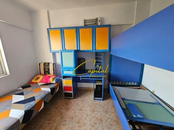 Tirane, jepet me qera apartament 2+1 Kati 9, 100 m² 550 € (LAPRAKE)