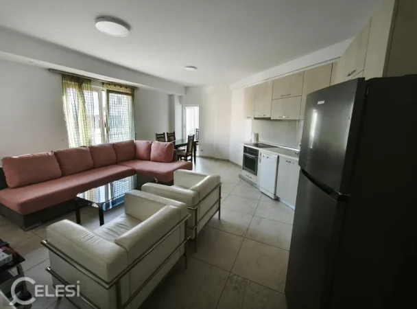 Tirane, jepet me qera apartament 2+1+Ballkon Kati 5, 93 m² 700 € (VASIL SHANTO)