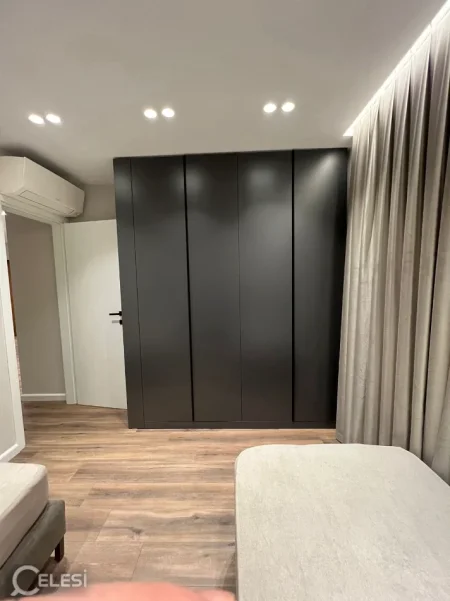 Tirane, jepet me qera apartament 2+1+Ballkon Kati 7, 84 m² 700 € (FUSHA E AVIACIONIT)
